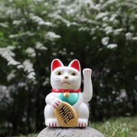 Lucky cat Maneki Neko classic Waving cat solar 10,5cm